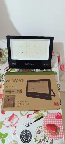 Refletor de led inspire 200w Luz amarela