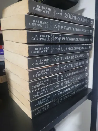 Crônicas saxonicas - Bernard Cornwell 1 ao 10