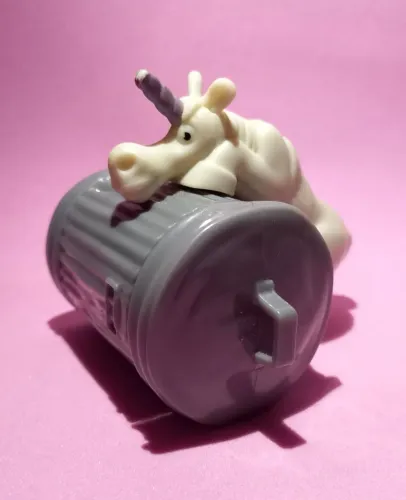 Brinquedo McDonald's Coleção Dois Irmãos: Uma Jornada Fantástica -  Disney Pixar - Unicórn