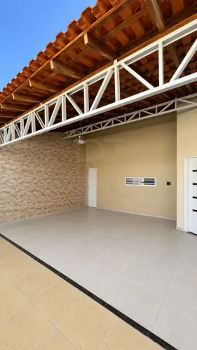 Casa recém Reformada - Pronta para morar no bairro Saci, excelente localização!