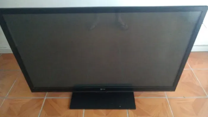 TV 55 polegadas plasma , somente liga, não abre imagem .
