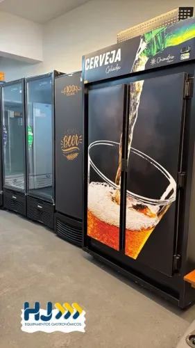 Bh Cervejeira 24 caixa porta fechada 220v pronta entrega