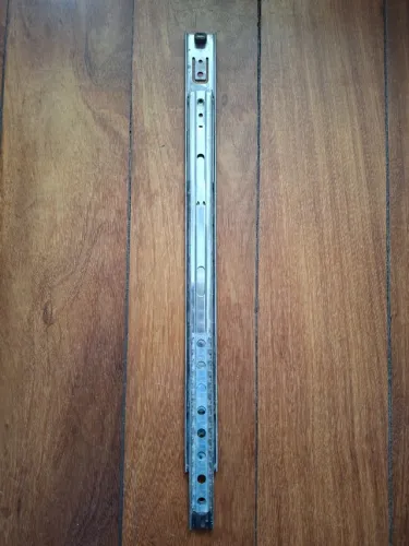 Trilho telescópico para gavetas 50 cm.