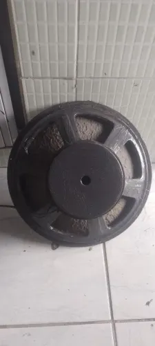 alto falante de 15 polegadas