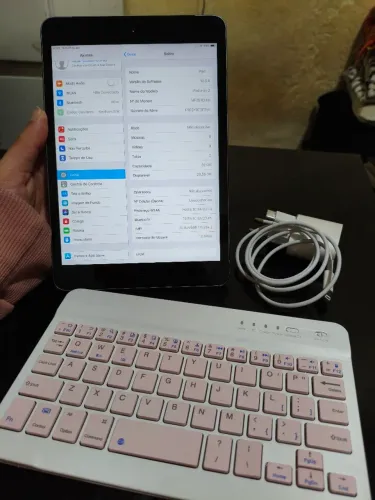 iPad mini 2 32GB + Teclado Bluetooth + Carregador