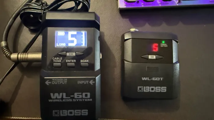 Sistema Sem Fio Para Guitarra e Baixo Boss WL-60 Wireless System - Impecável!