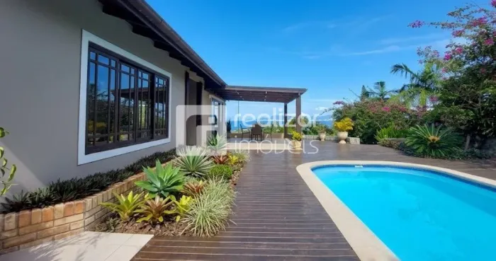 Casa 6 quartos no bairro Sambaqui - Florianópolis