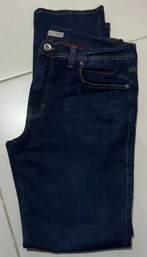 Vende-se Calça Jeans masculina tamanho 48