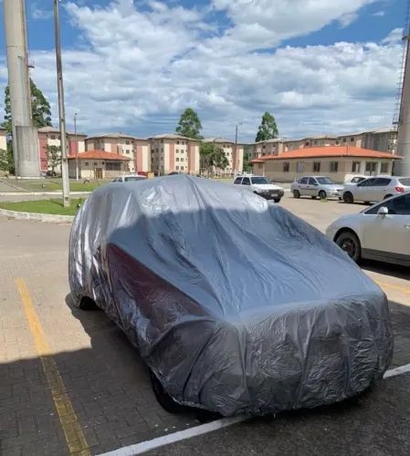 Capa impermeável para carros