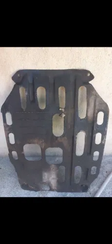 Peito de aço GM