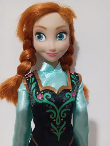Boneca Ana do filme Frozen