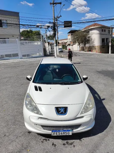 Peugeot 207 Sedan Passion XR 1.4 Flex 8V 4P 2013