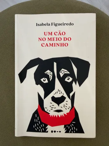 Livro Um cão no meio do caminho 