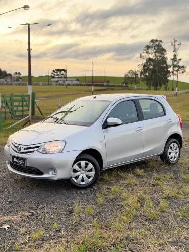 Toyota Etios XS 1.5 Flex 16V 5P Mec. 2016