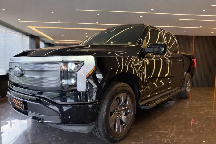 Ford F-150 Lariat 4X4 5.0 V8 2023