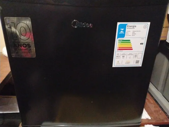 Frigobar Midea 45 litros