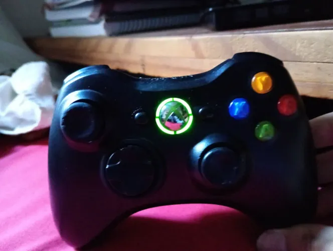 Controle Xbox 360 original + cabo