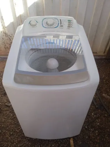 Máquina de lavar Electrolux 10kg 