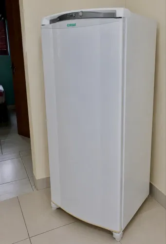 Freezer Vertical Consul 254L