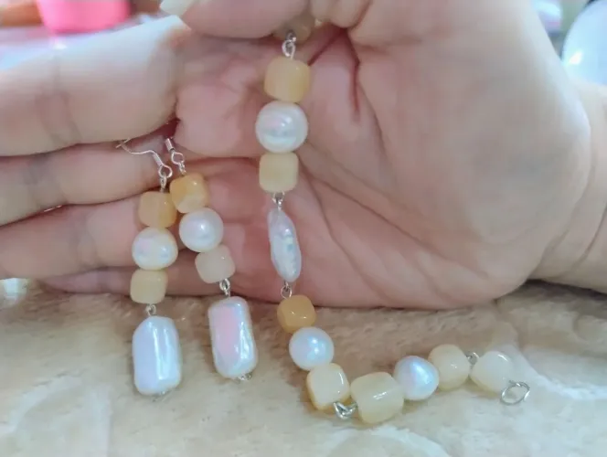 Conjunto de pulseira e brincos em prata 925 com pérolas naturais e citrino.