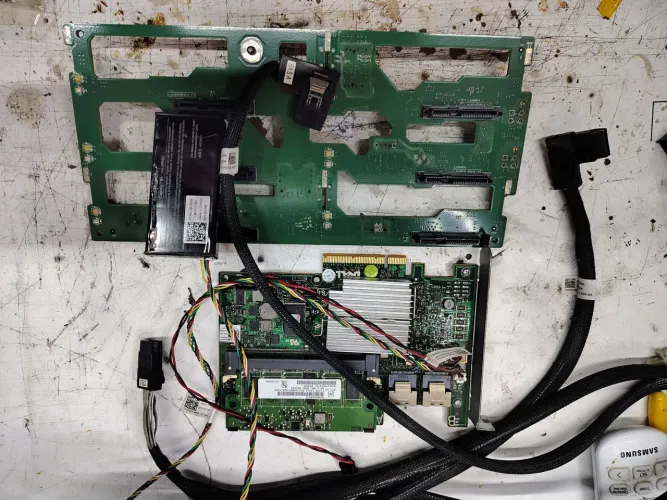 Placa controladora sas servidor Dell poweredge t410