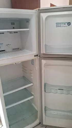 Vende _ se geladeira usada