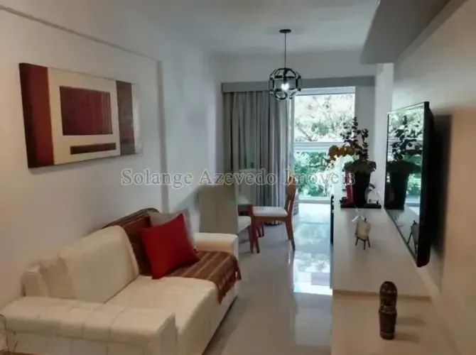 DONA MARIA APARTAMENTO DE 2 QUARTOS VARANDA E VAGA JUNTO AO SHOPPING TIJUCA- Rio de Janeir