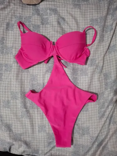 Maiô rosa neon