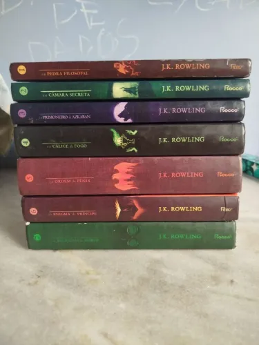 Box Harry Potter versão luxo + livro Star Wars trilogia