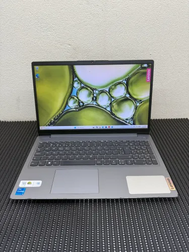 Notebook Lenovo Intel Core i5-11ª | 8GB RAM 3200Mhz | SSD NVMe 256GB | Tela 15.6 Full HD