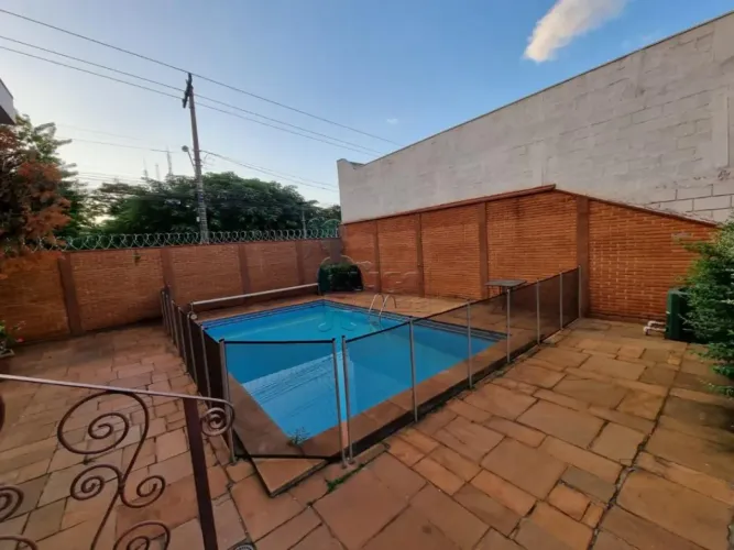 Sobrado á venda de 456m² com 5 quartos - Jardim Jandaia.