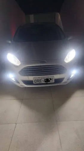 Ford Fiesta 1.6 16V Flex Aut. 5P 2015