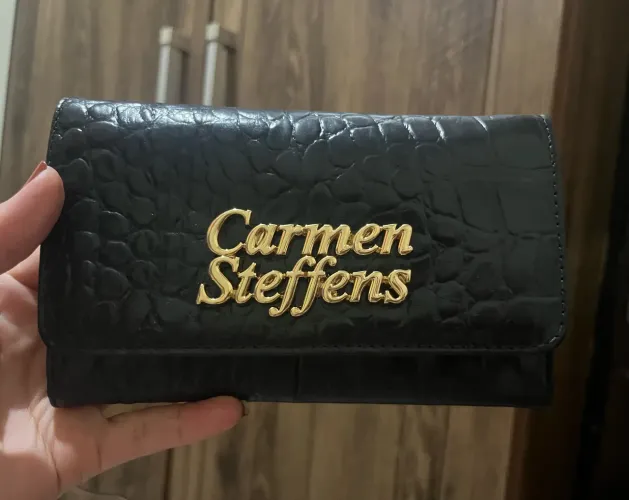 Carteira Carmen Steffens