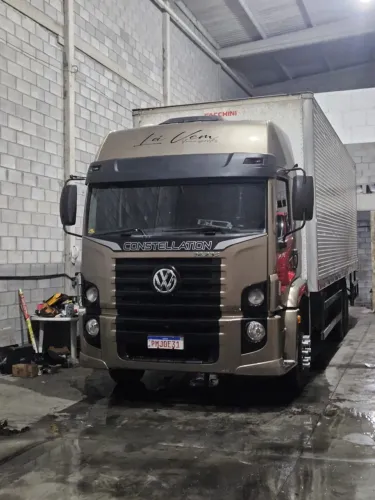 24280 -24.280 Volkswagem truck baú 16 pallets