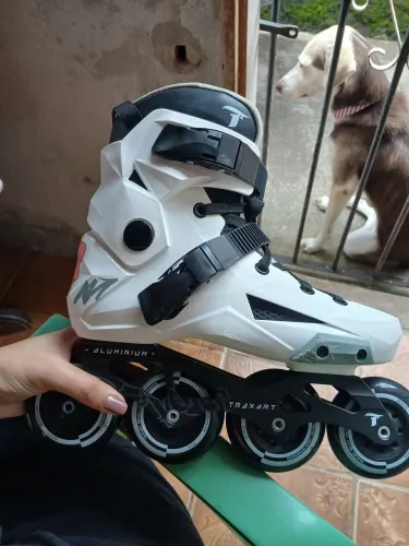 Patins Revolt Inline Traxart