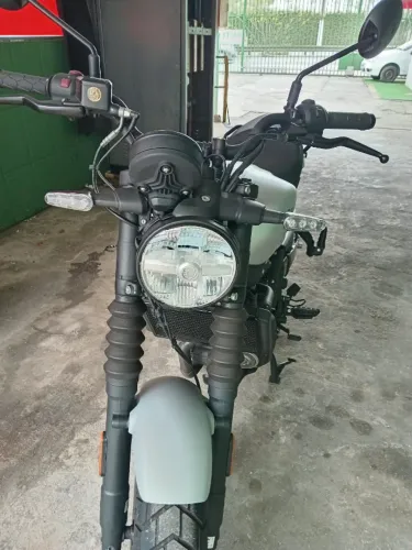 Royal Enfield Guerrilla 450 2026 | Único dono | 2.871 km | Garantia