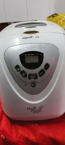 Máquina de pão Britânia