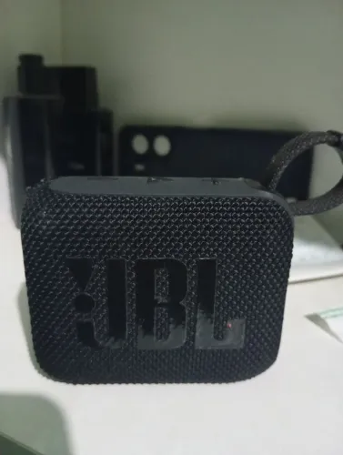 Vendo JBL original semi-novo em bom estado de uso, valor 250