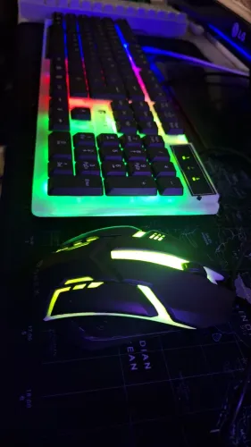 Kit Gamer RGB Teclado + Mouse Ótimo estado!