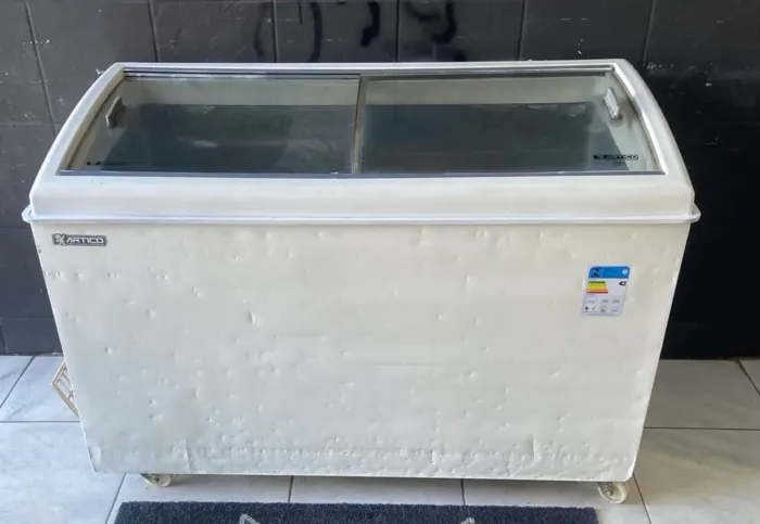 Freezer horizontal expositor ártico 2 portas 500 litros