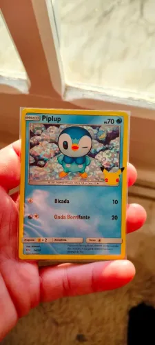 Carta pokémon Piplup 25 anos - Coleção McDonald's