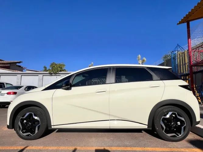 BYD Dolphin EV (Elétrico) 2027