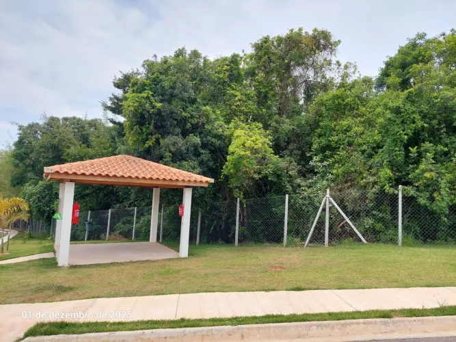 Vendo casa nova Condomínio Parque Imperial