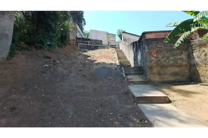 TERRENO COM RGI À VENDA EM NILÓPOLIS!