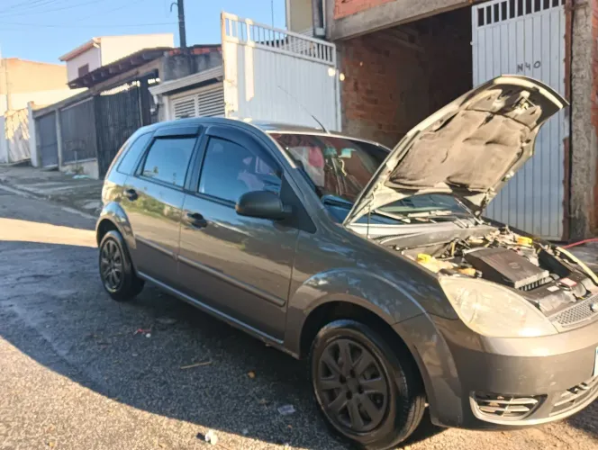 Ford Fiesta Class 1.6 8V 98cv 5P 2004