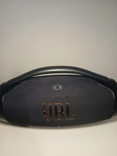 Jbl boombox nova tirada em dezembro da loja