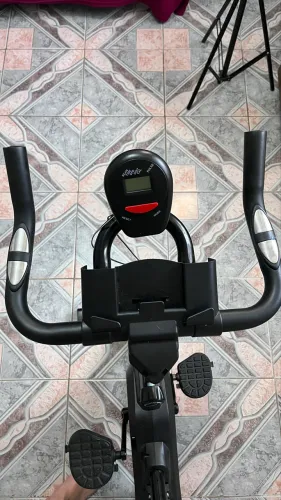 Bicicleta ergométrica nova