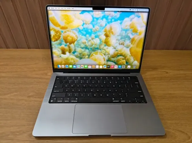 Apple MacBook Pro 14Poleg | M1 Max | 64 GB RAM | SSD 2 TB | Touch ID