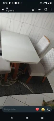 Mesa quatro cadeiras