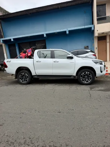 Toyota Hilux CD SRX 4X4 2.8 TDI 16V Diesel Aut. 2023